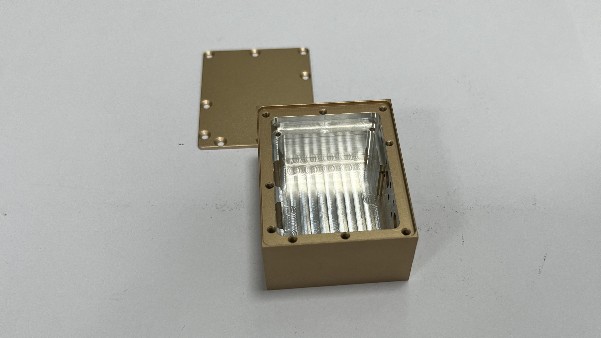 移動電源外殼鋁型材cnc加工的工藝流程是什么？